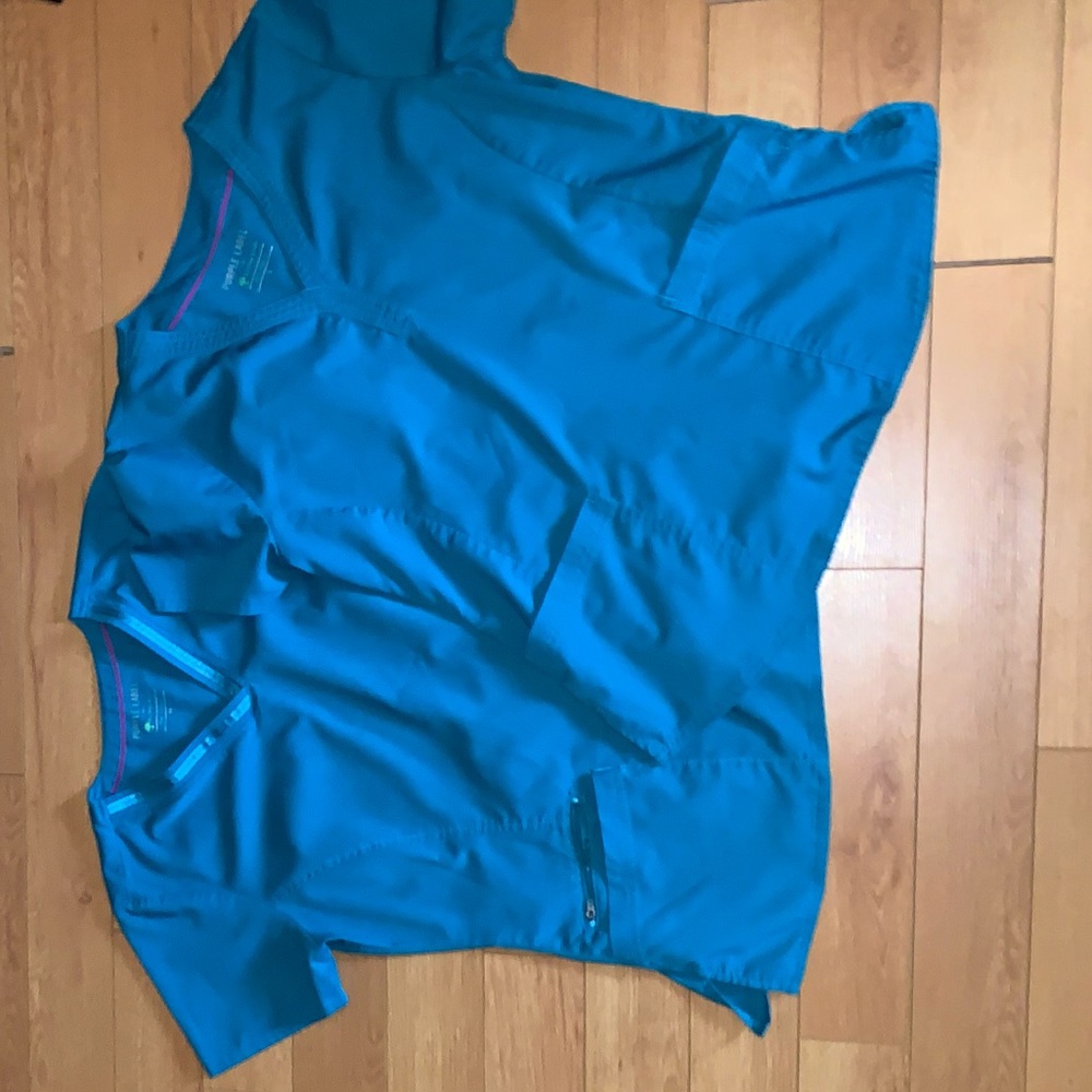 2 scrub tops
